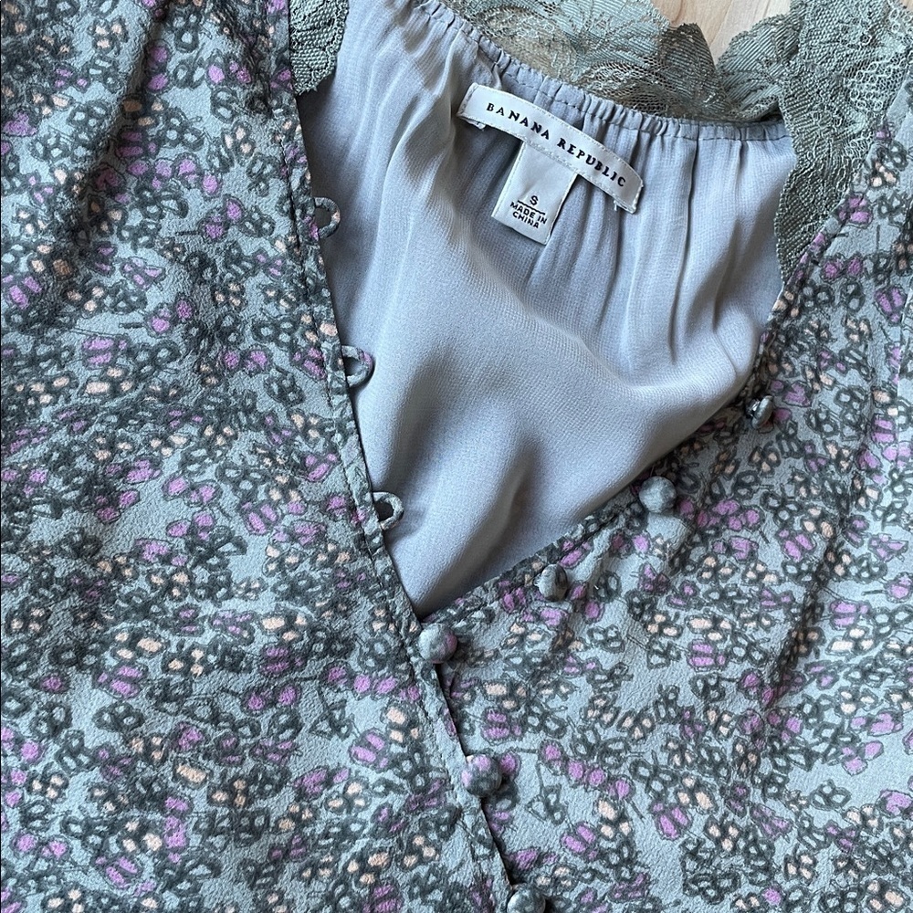 Banana Republic Floral Silk Blouse - Picture 8 of 9